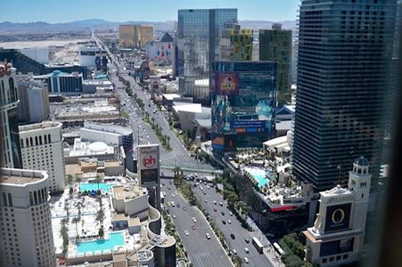 لاس فيغاس: تجربة برج إيفل — إطلالة 360 درجة من الطابق 46 — صورة 2