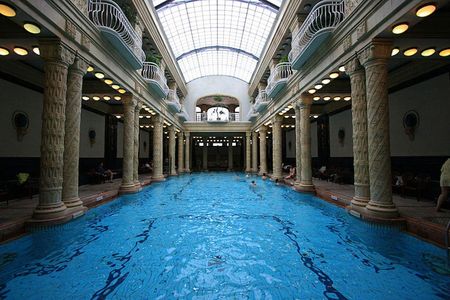 Gellért Spa: Full-Day Ticket + Complimentary Palinka Experience — صورة 2