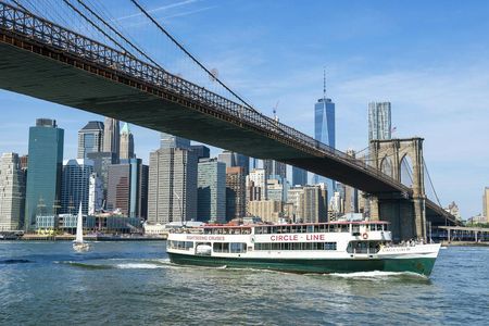 New York: 50-Min Liberty Super Express Downtown Sightseeing Cruise Ticket — صورة 2