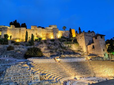 Málaga: Self-Guided Audio Walk Through the Old City Layers — صورة 4