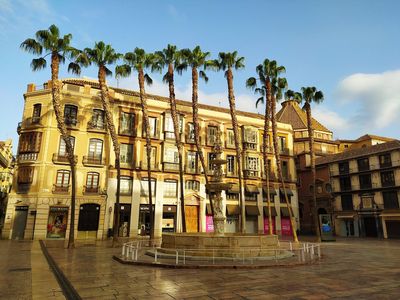 Málaga: Self-Guided Audio Walk Through the Old City Layers — صورة 3