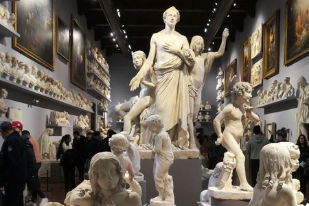 Florence: Accademia Priority Entry Ticket and Audio Tour with a City Walk — صورة 2