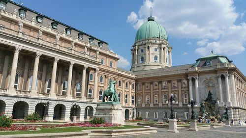 Budapest: Buda Castle Hill Walk Audio Tour — صورة 2