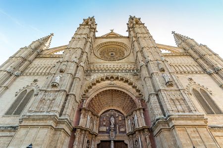 Palma: Cathedral Ticket and an Audio Guide with a City Walk — صورة 2