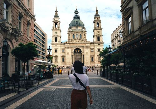 Budapest: St. Stephen's Basilica Ticket & City Walk Audio Tour