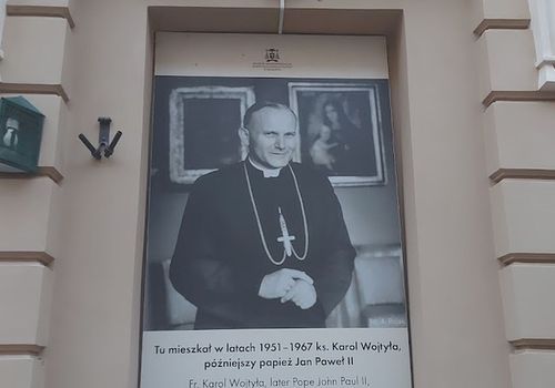 Kanonicza 19