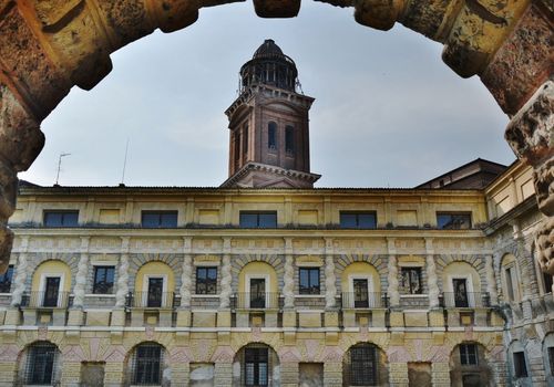 Cortile della C...