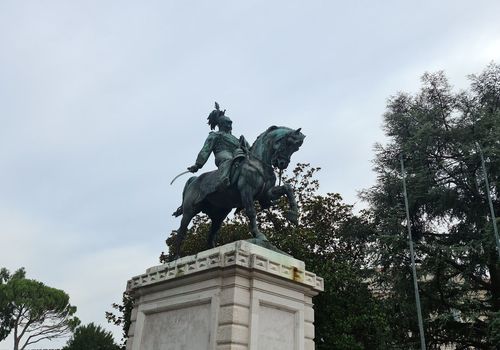 Statua di Vittori...
