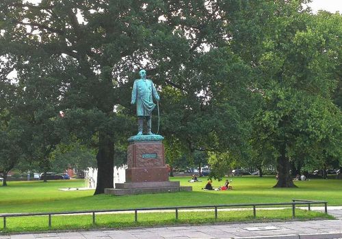 Statue of Kaiser ...