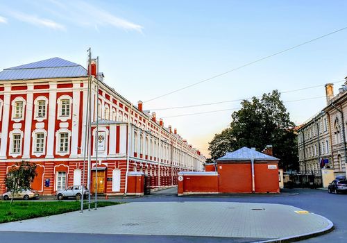 Здание Двенадц...