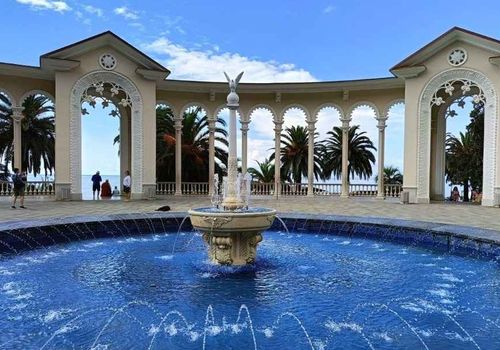 Гагрская колоннада