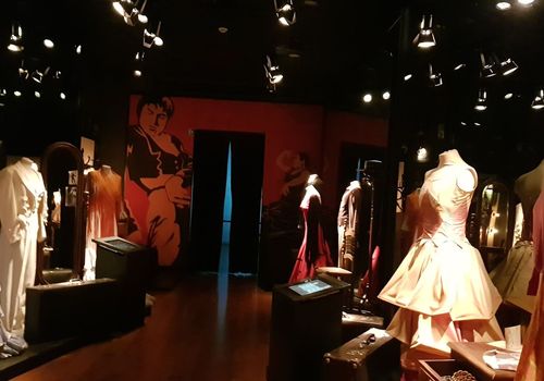 Museo Del Traje F...