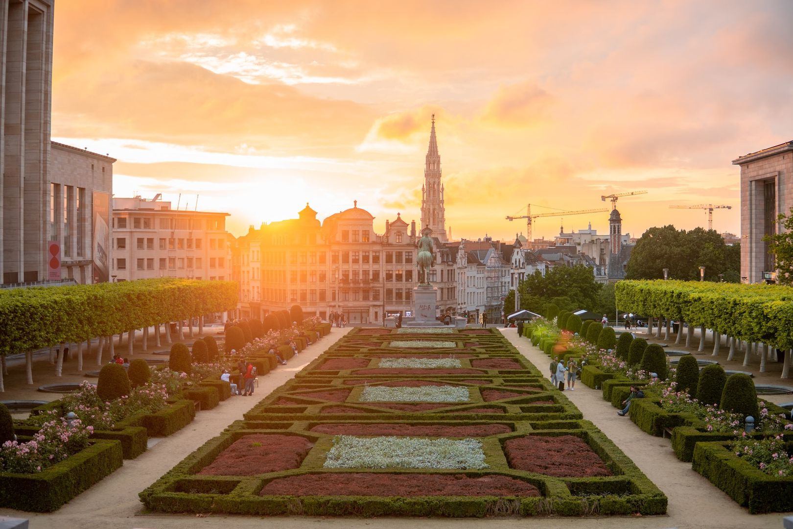 Central Brussels: Discover the City’s Historic Quarter with an In-App Audio Tour - Photo 4