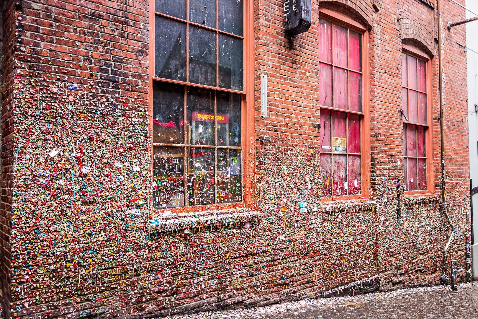 Artistic Seattle: Engaging with the Extraordinary on the Vibrant Streets - Photo 4