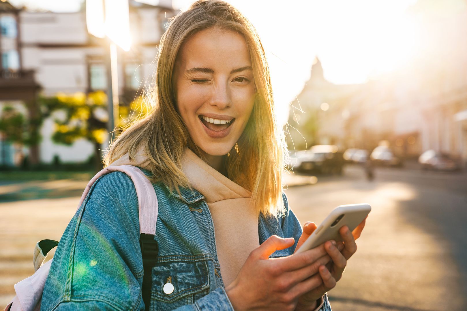 Artistic & Delicious Deep Ellum: In-App Audio Tour about Music, Murals and Food