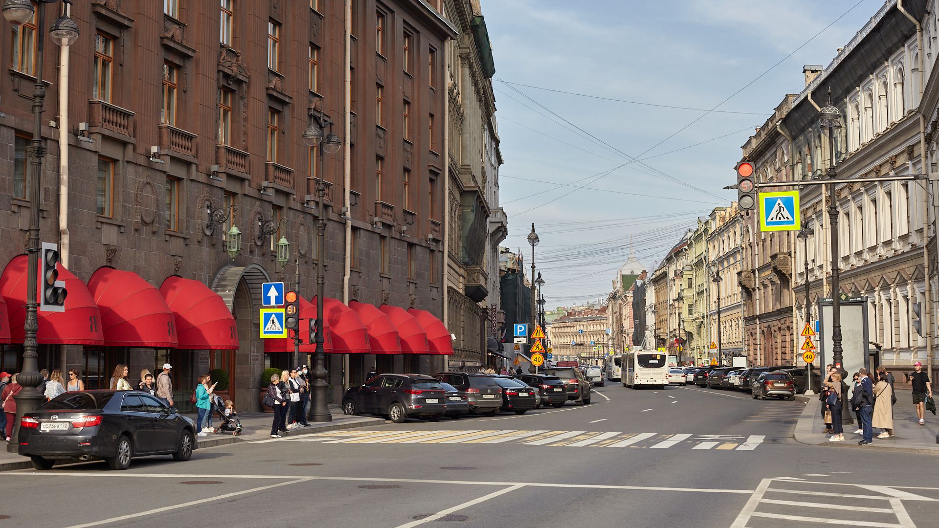 Неформальная прогулка от Адмиралтейской до Новой Голландии: здесь жили олигархи, ювелиры и банкиры