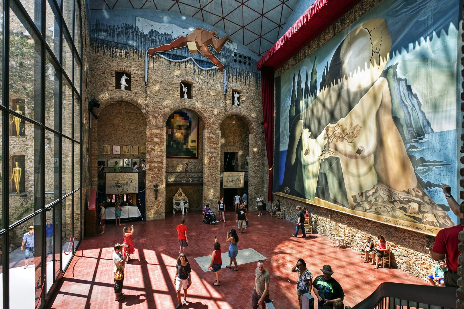 The Dali Theatre-Museum: The World of a Genius - Image 4