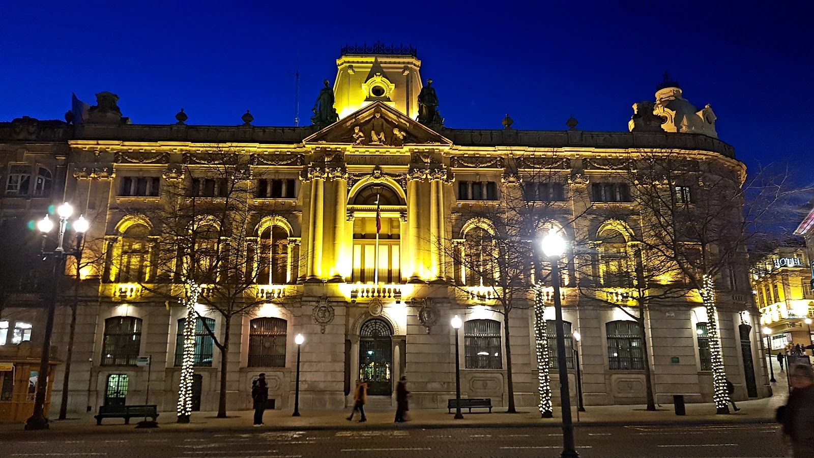 Porto: Self-Guided Audio Walk Through History and Azulejos episode artwork