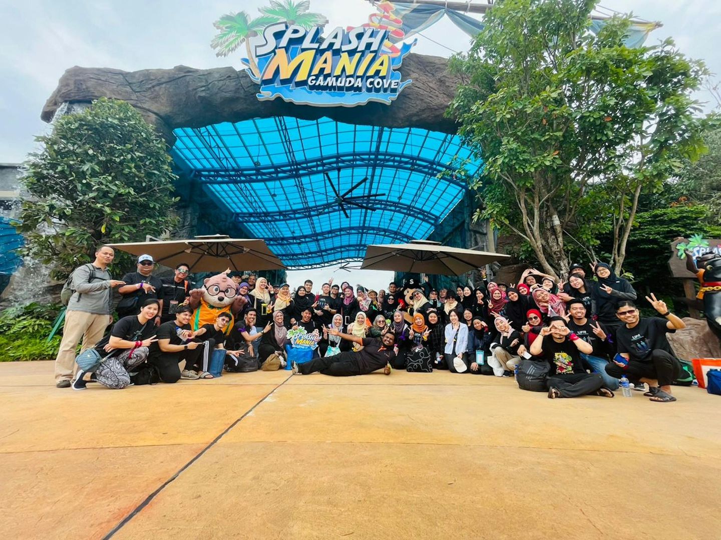 SplashMania WaterPark: Entry Ticket