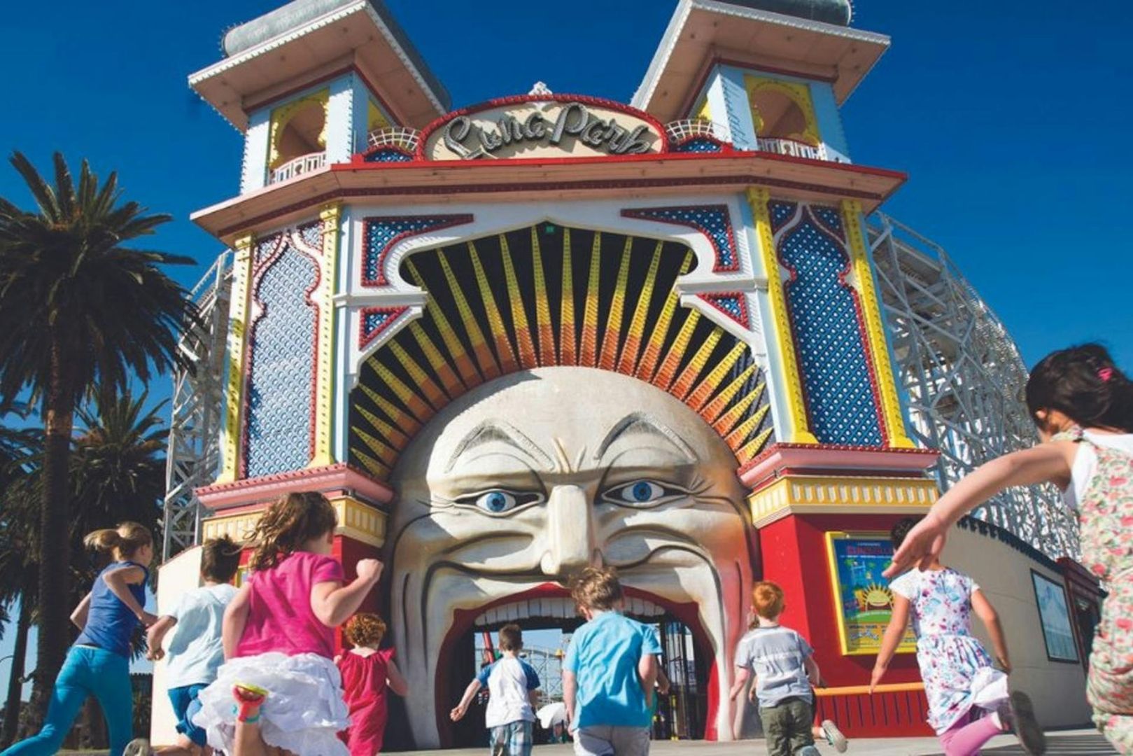 Luna Park Melbourne: Entry Ticket with Unlimited Rides