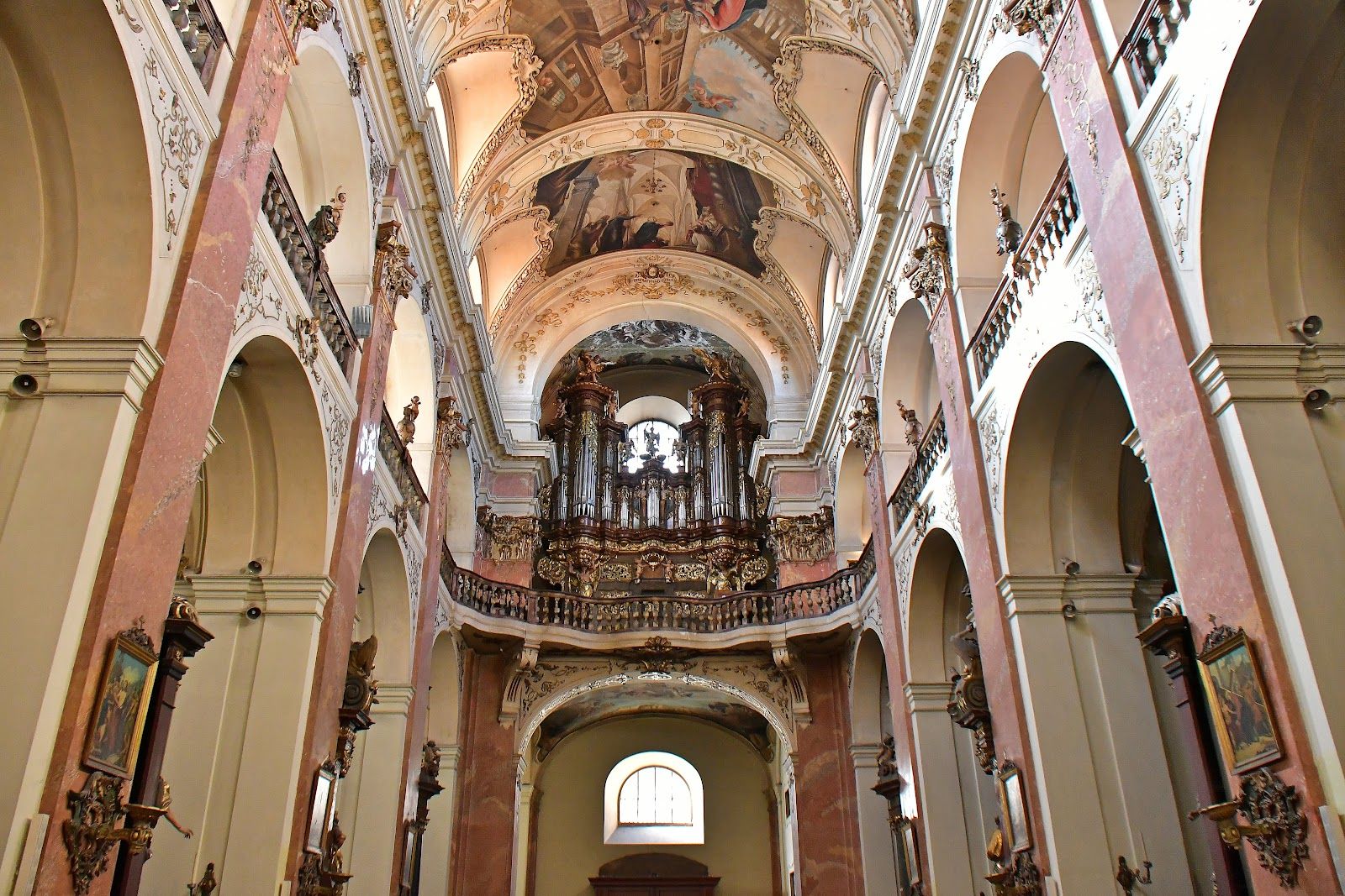 Prague: Self-Guided Audio Walk Through Old Town and Josefov episode artwork