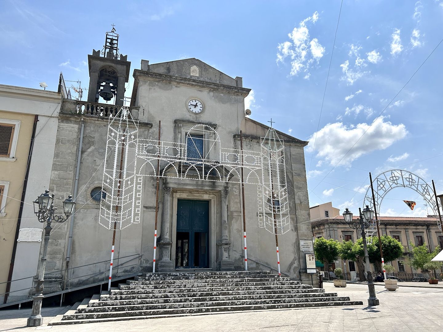 Montalbano Elicona: self-guided audio tour through stone and sky episode artwork