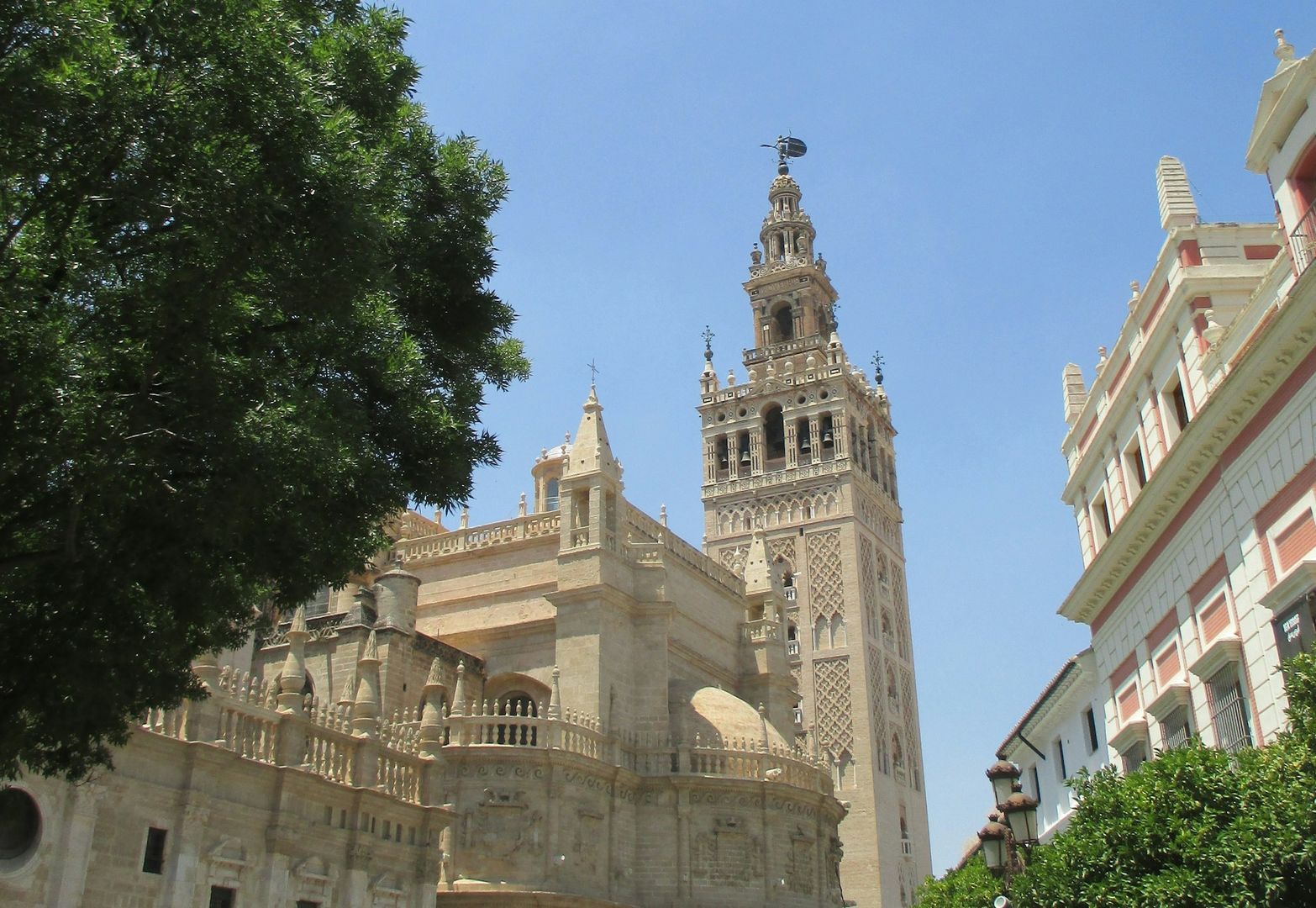 Sevilla: Royal Alcazar Ticket & City Walk Audio Tour episode artwork