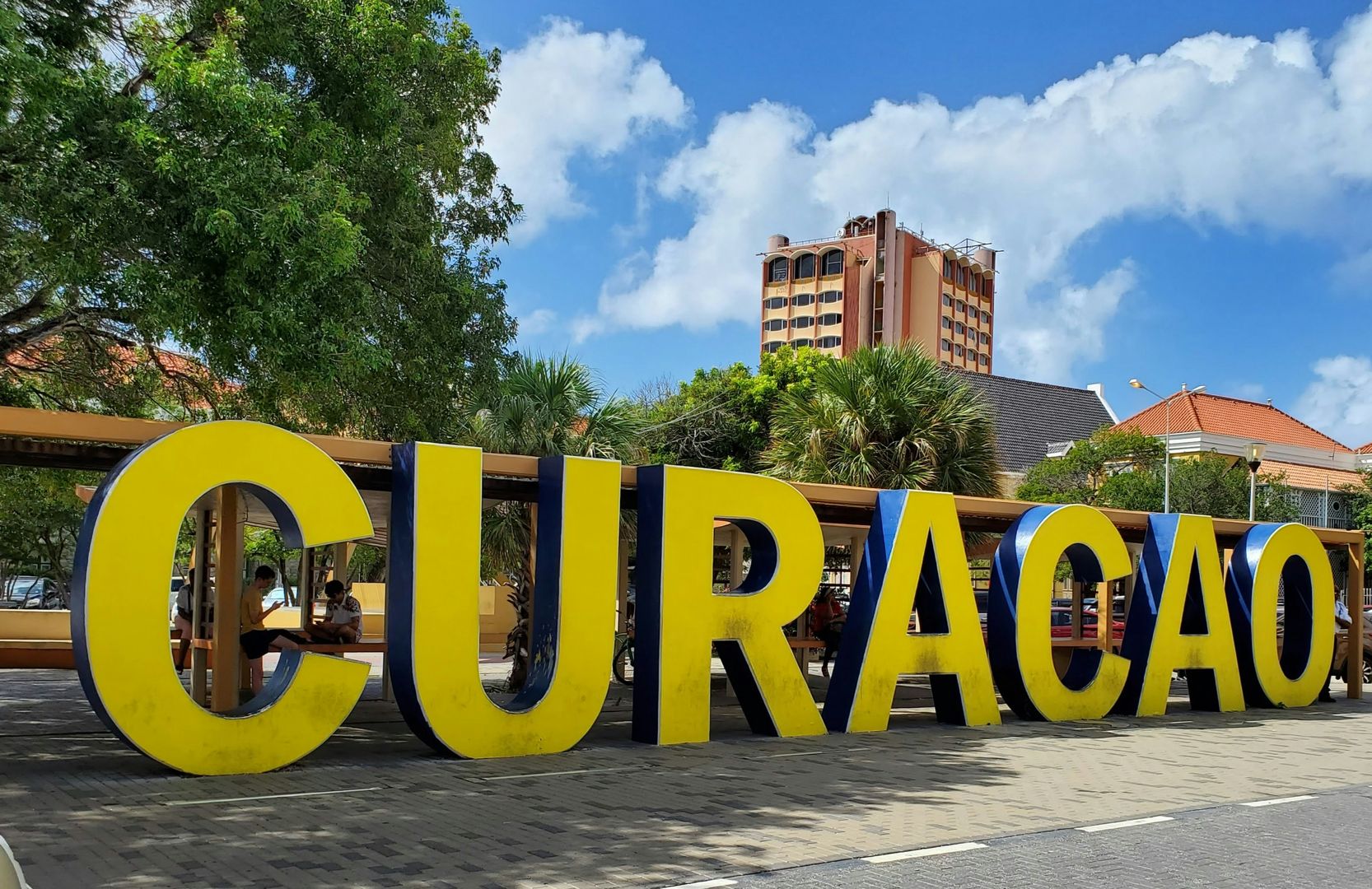 Curacao Uncovered: Your Ultimate Self-Driving Audio Tour episode artwork