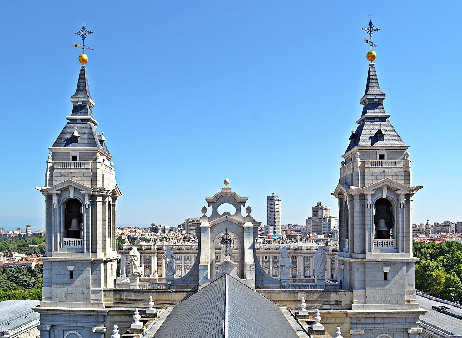Madrid: Self-Guided Audio Walk Through Literary and Royal Madrid episode artwork