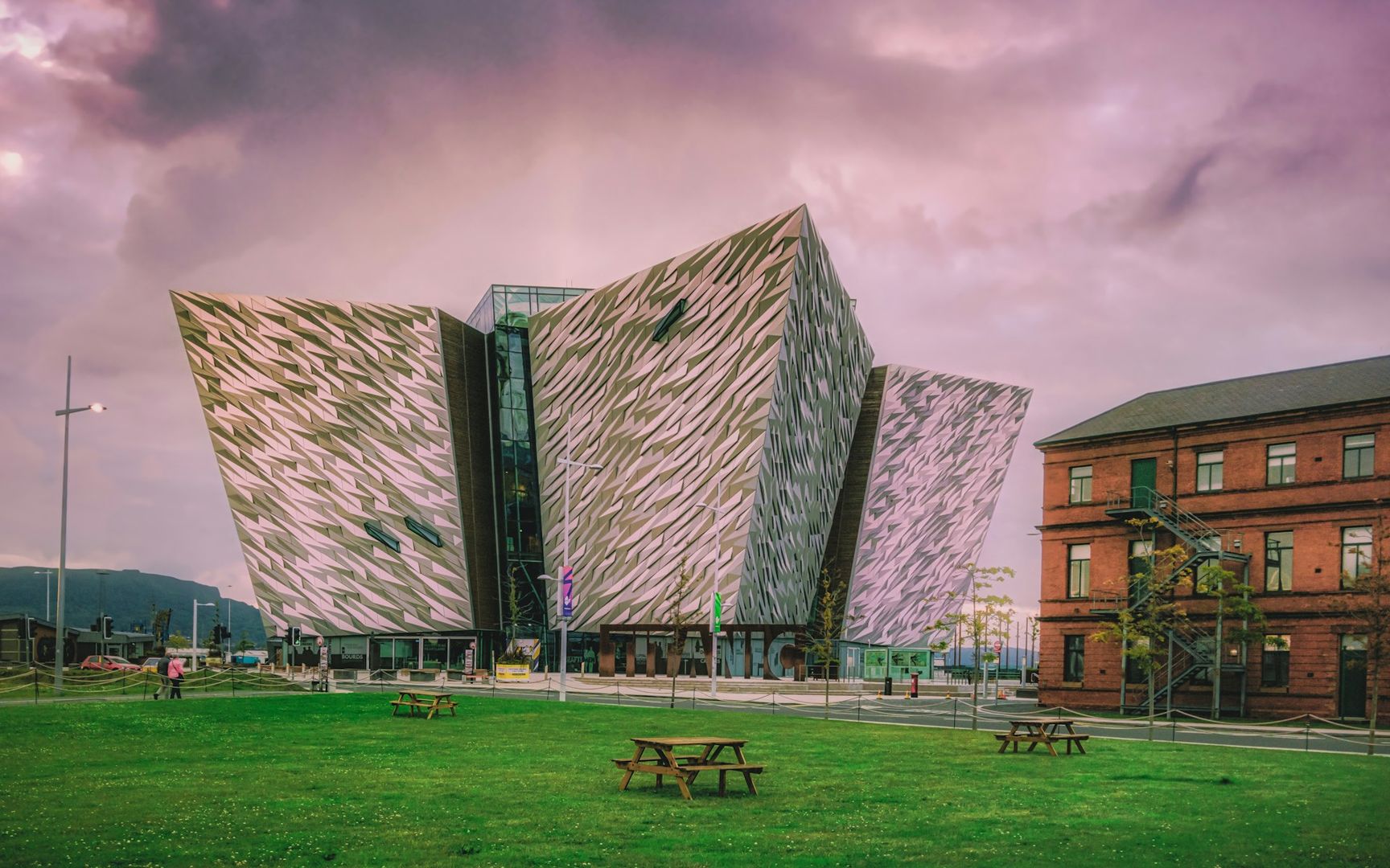 Belfast Sightseeing Tour with Titanic Belfast Ticket