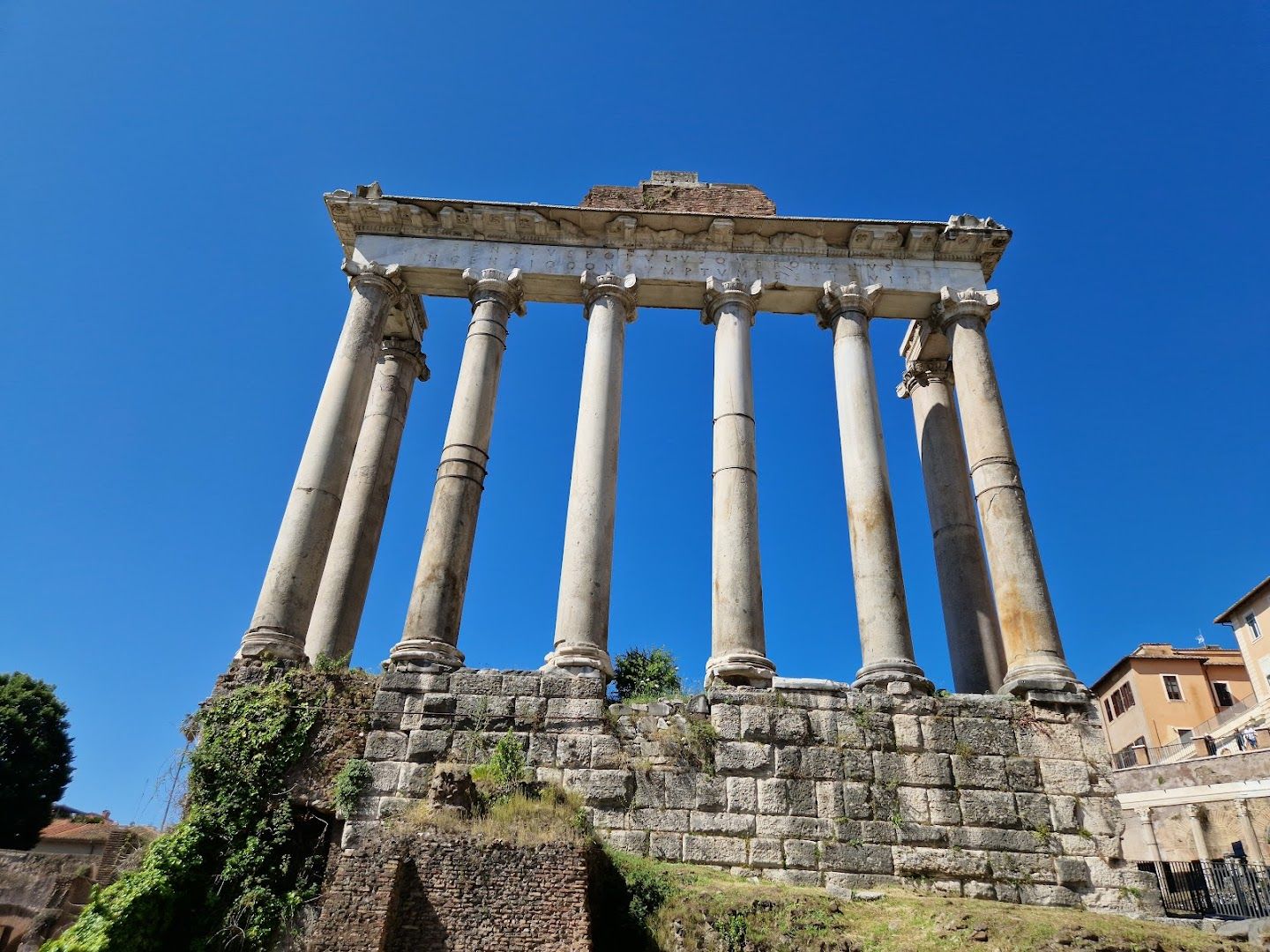 Uncover the Past: A Colosseum and Ancient Rome In-App Audio Tour book