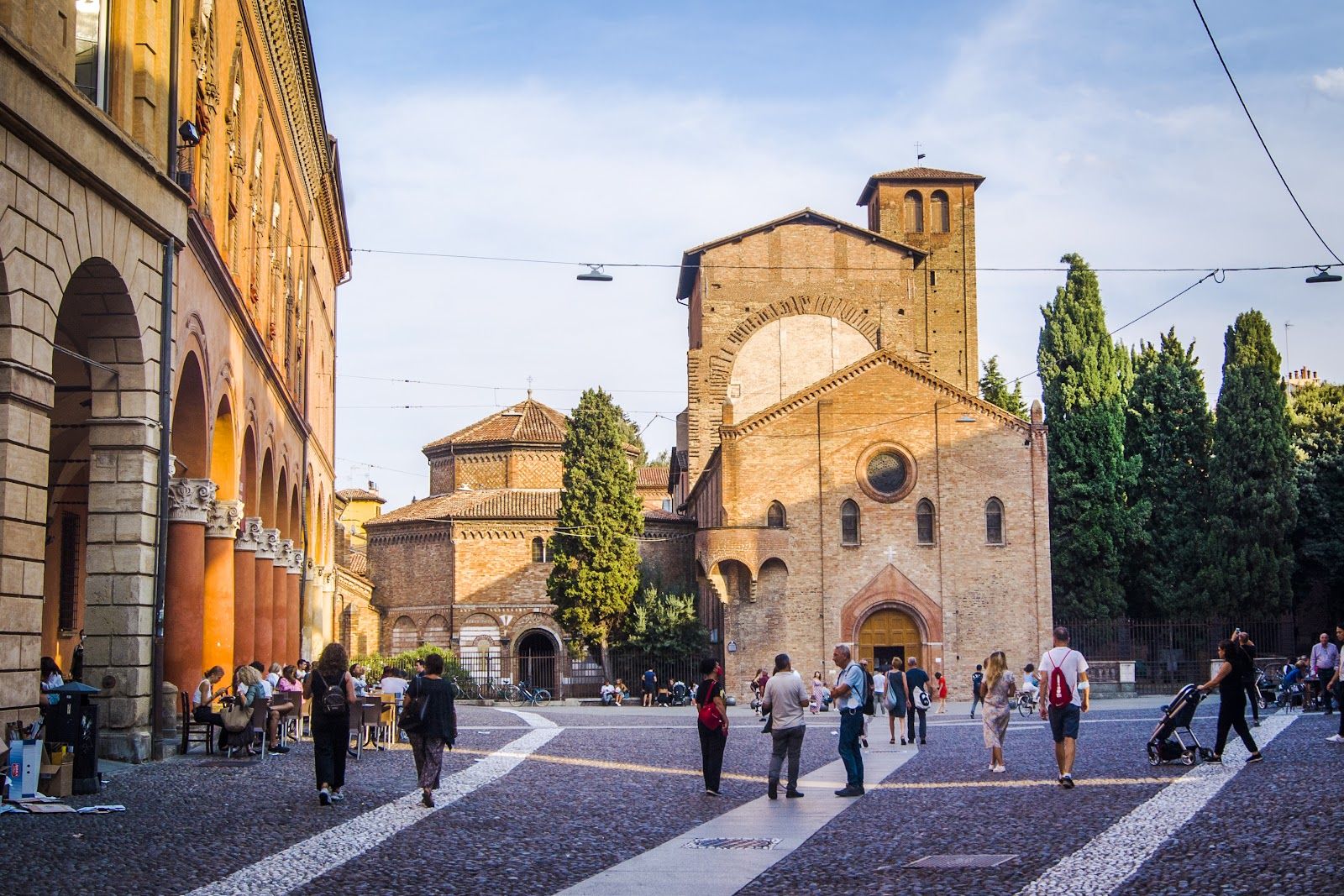 Explore Bologna's Heart: From Two Towers to Santo Stefano - Photo 4
