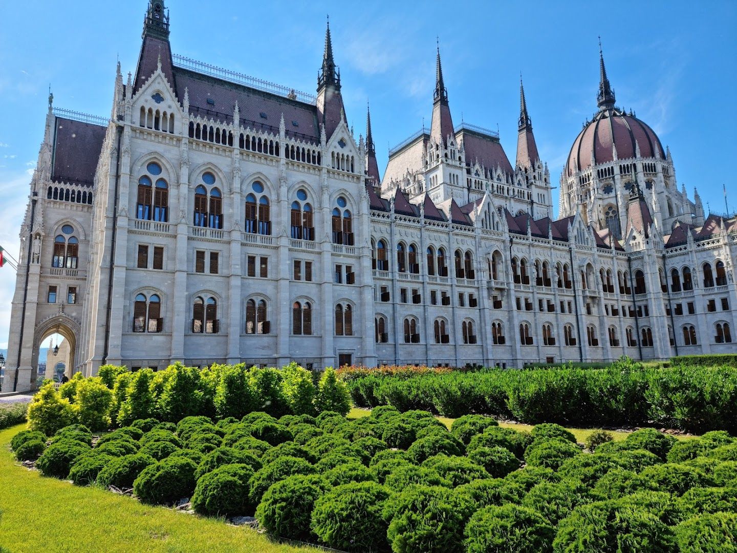 Discover Budapest: In-App Audio Tour by Land & Water