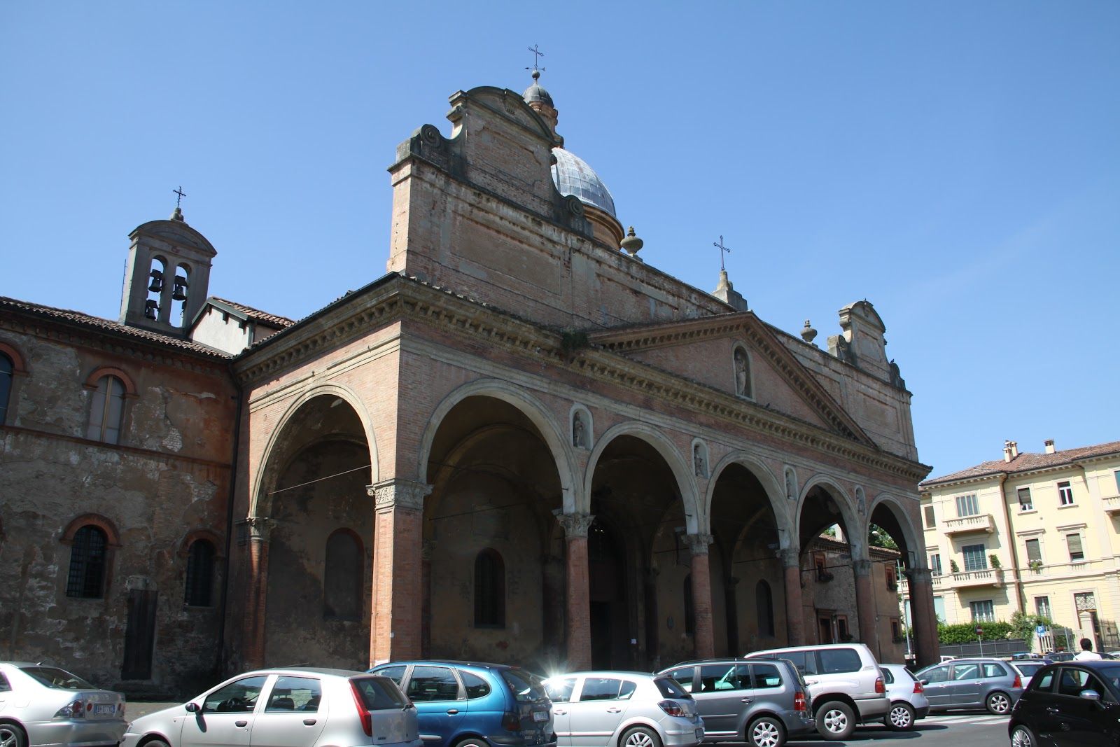 Explore Bologna's Legacy: A Self-Guided Audio Tour