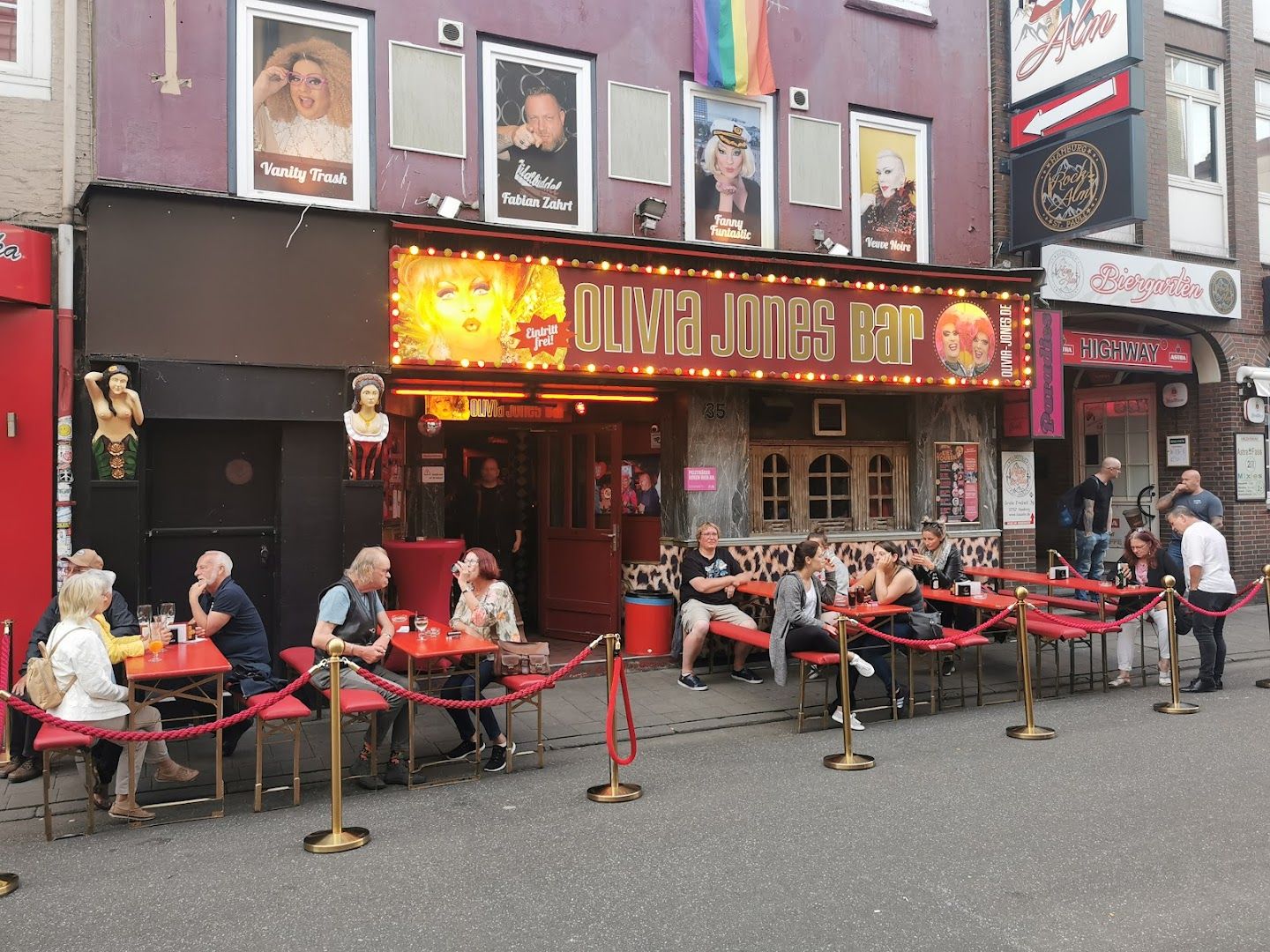 Uncover Sinful Hamburg: Self-Guided Audio Tour of Reeperbahn - Photo 7