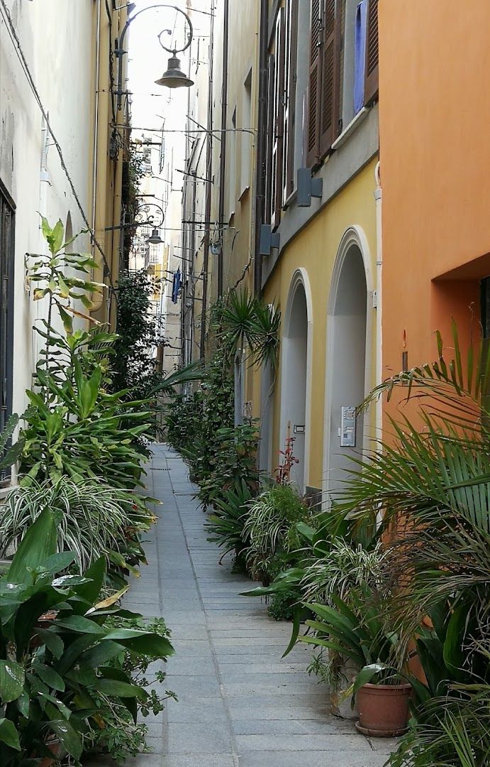 Cagliari: Hidden Gems Audio Tour