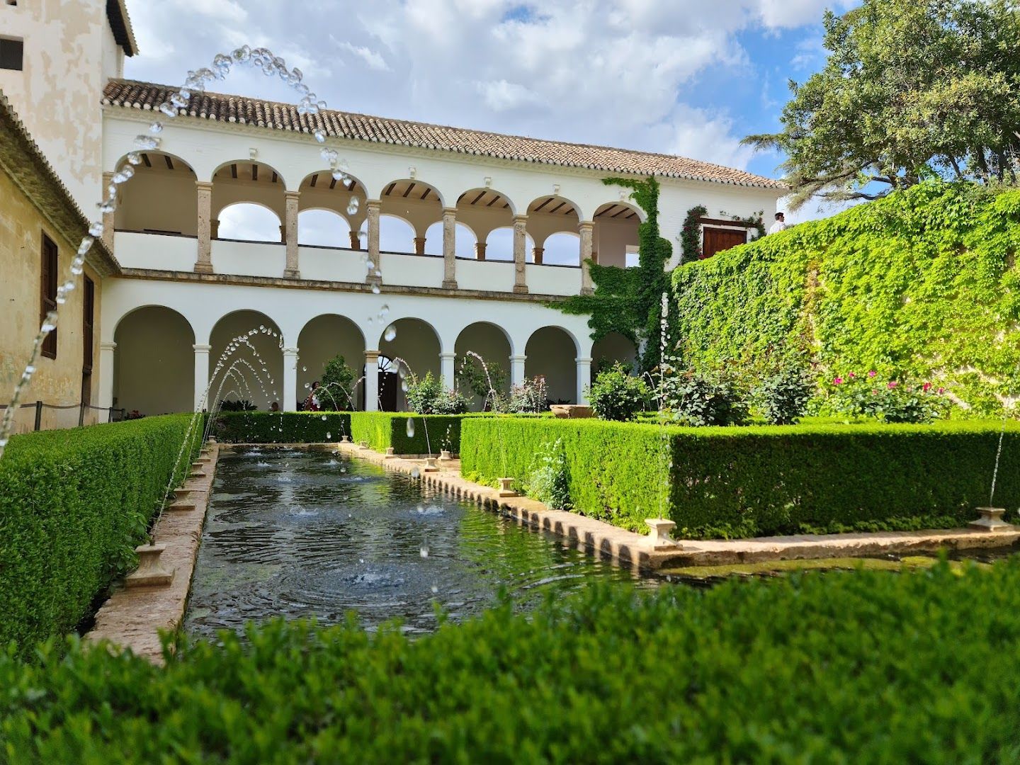 Discover Granada's Hidden Gems: In-App Audio Tour